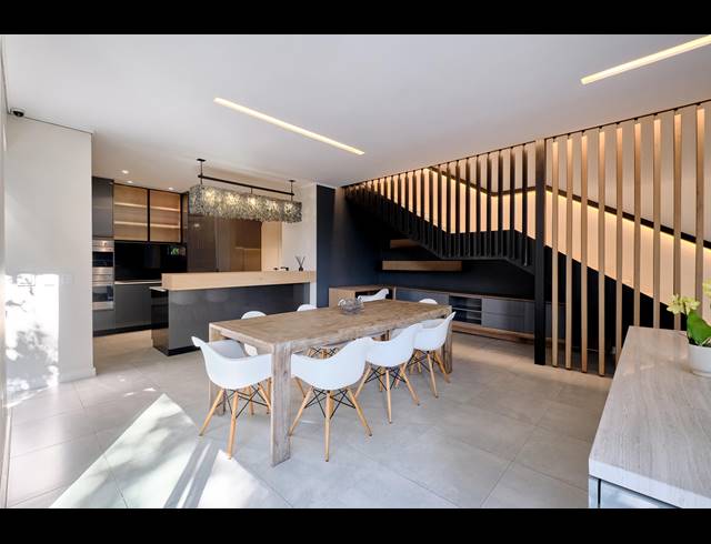 3 BEDROOM TOWNHOUSE FOR SALE IN HYDE PARK